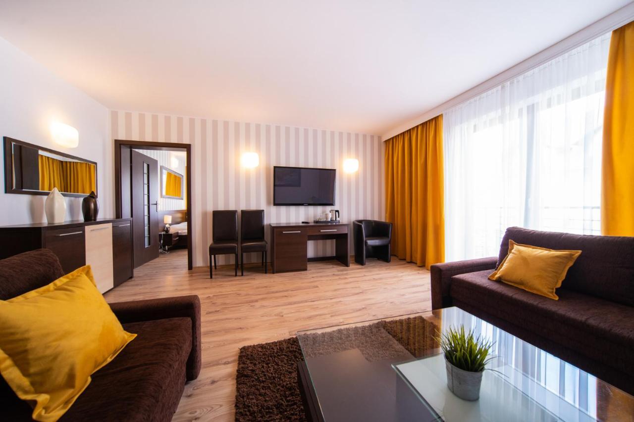 Delfin Bed & Breakfast Miedzywodzie Ngoại thất bức ảnh
