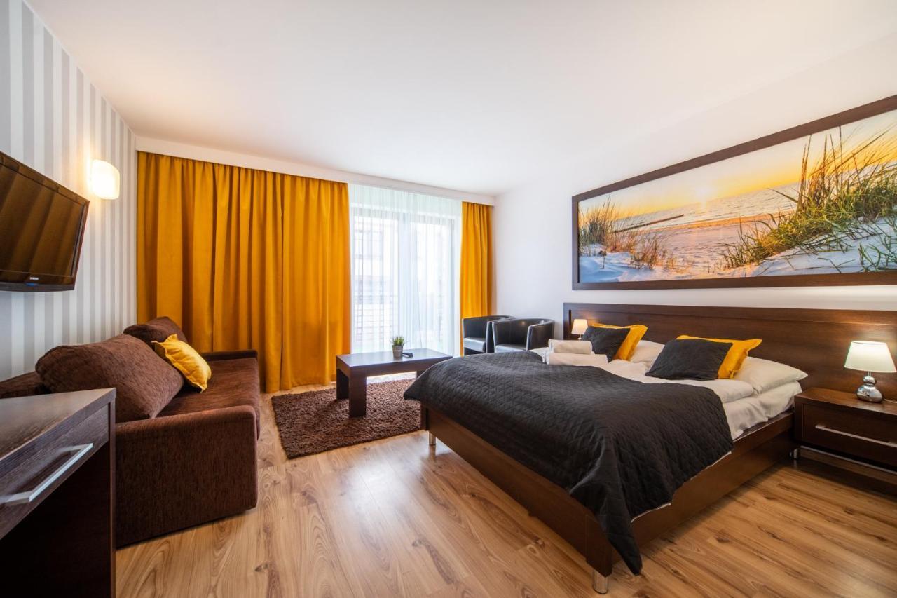 Delfin Bed & Breakfast Miedzywodzie Ngoại thất bức ảnh