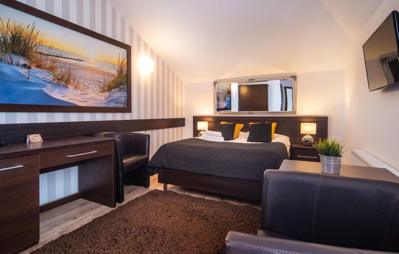 Delfin Bed & Breakfast Miedzywodzie Ngoại thất bức ảnh