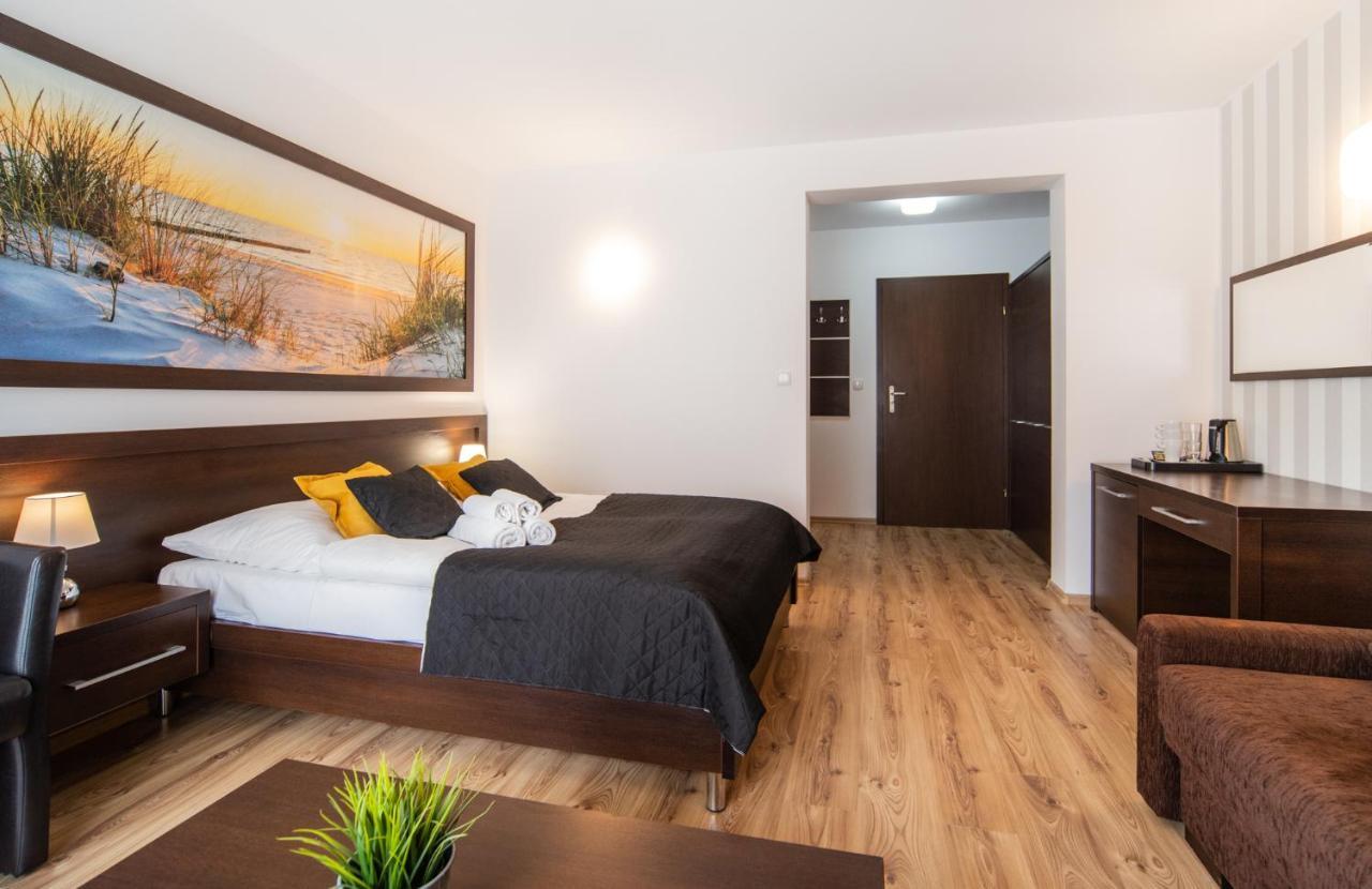 Delfin Bed & Breakfast Miedzywodzie Ngoại thất bức ảnh
